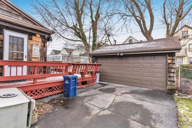 27 Arundel Road, Buffalo, NY 14216