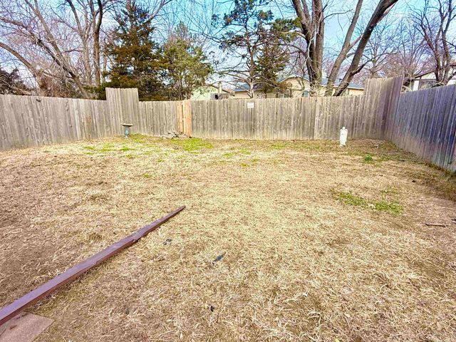 8720 E Boston St, Wichita, KS 67207