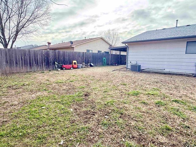 8720 E Boston St, Wichita, KS 67207