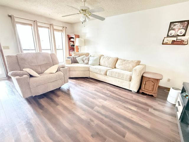 8720 E Boston St, Wichita, KS 67207