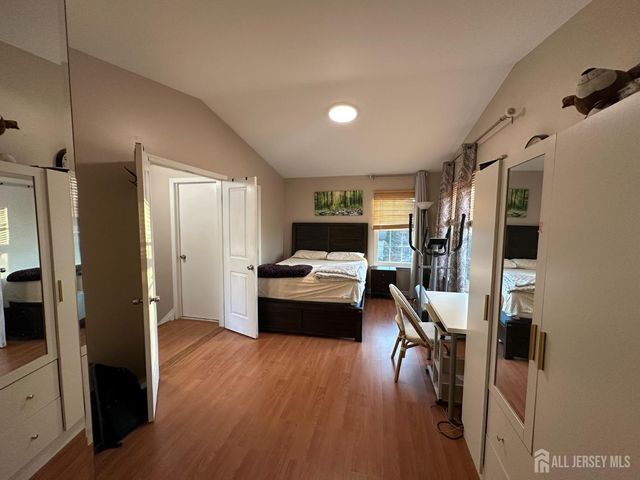 5192 Beech Court, South Brunswick, NJ 08852