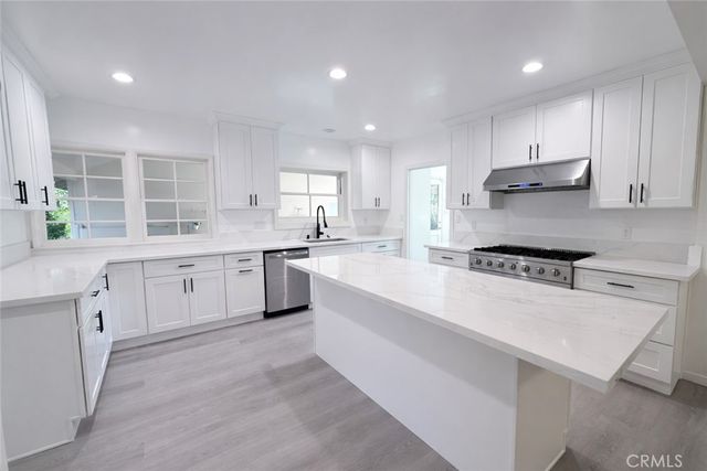 18 Woodland Lane, Arcadia, CA 91006