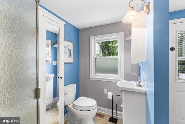 822 WYNDOM TER, Secane, PA 19018