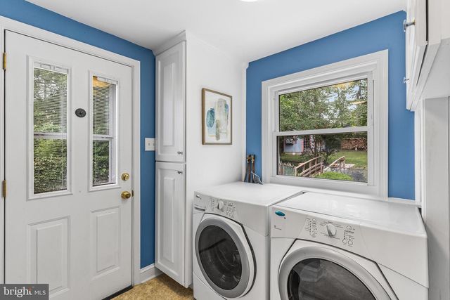 822 WYNDOM TER, Secane, PA 19018