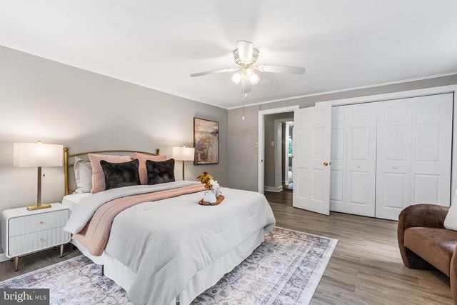822 WYNDOM TER, Secane, PA 19018