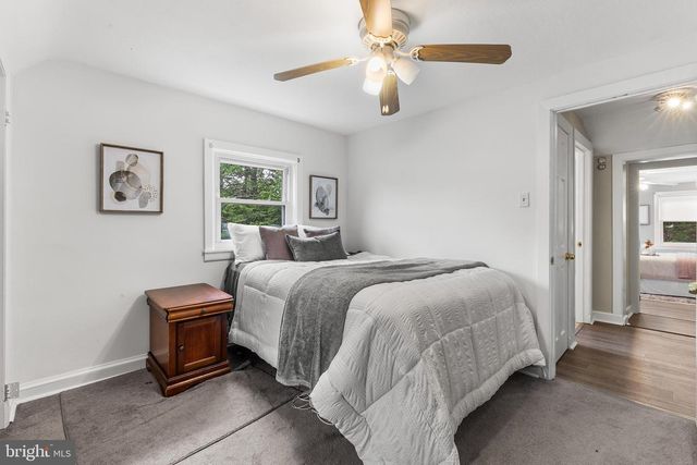 822 WYNDOM TER, Secane, PA 19018