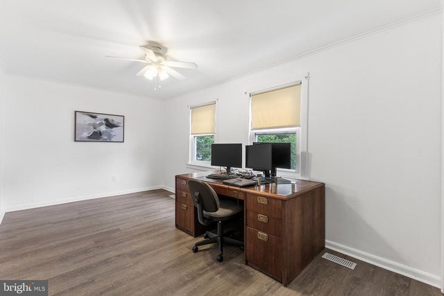 822 WYNDOM TER, Secane, PA 19018