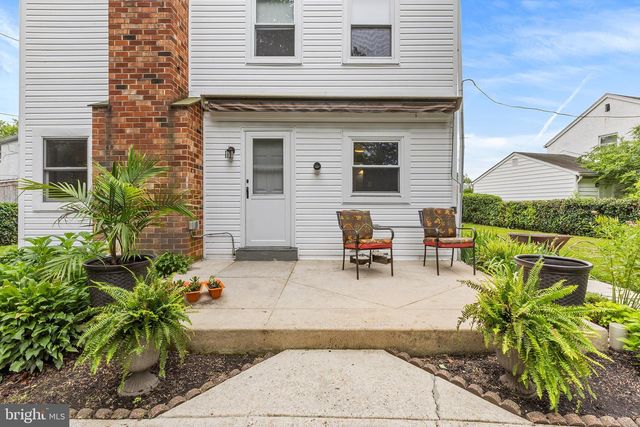 822 WYNDOM TER, Secane, PA 19018