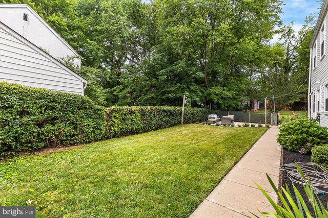 822 WYNDOM TER, Secane, PA 19018