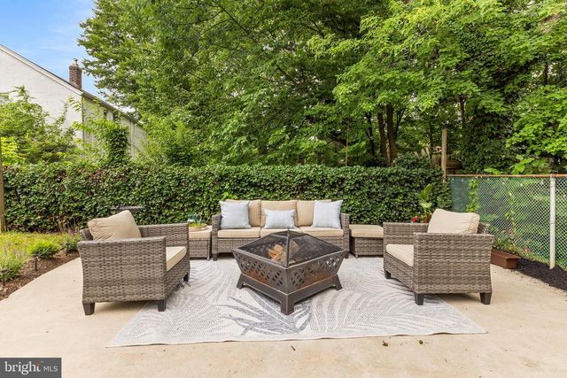822 WYNDOM TER, Secane, PA 19018