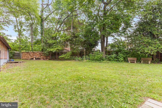 822 WYNDOM TER, Secane, PA 19018