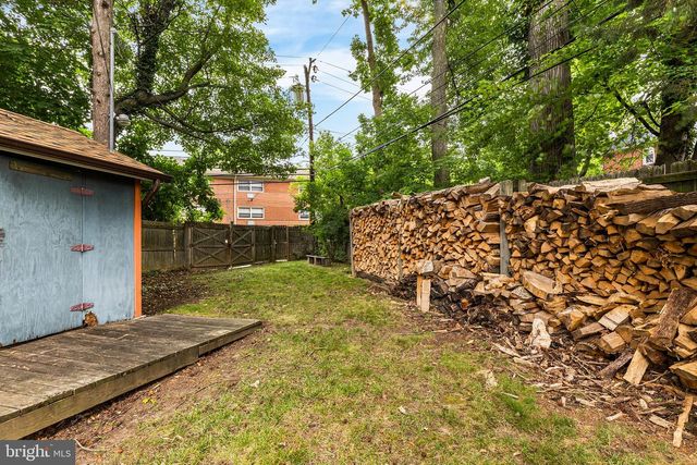 822 WYNDOM TER, Secane, PA 19018