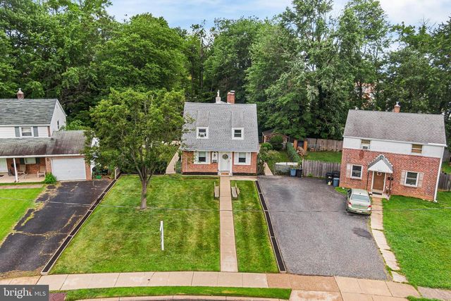 822 WYNDOM TER, Secane, PA 19018