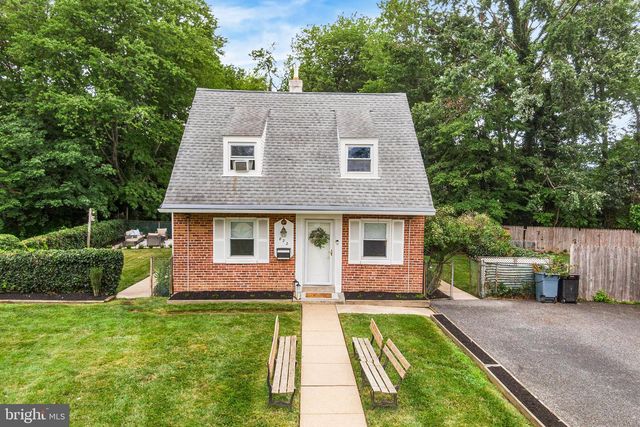 822 WYNDOM TER, Secane, PA 19018