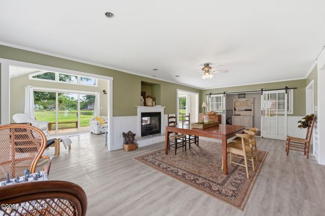 824 Pelican Drive, New Bern, NC 28560