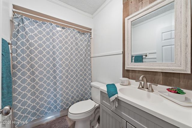 824 Pelican Drive, New Bern, NC 28560