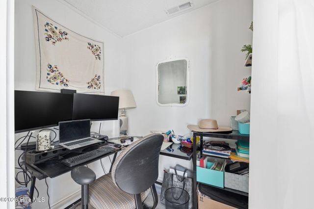 824 Pelican Drive, New Bern, NC 28560