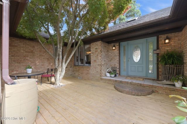 824 Pelican Drive, New Bern, NC 28560