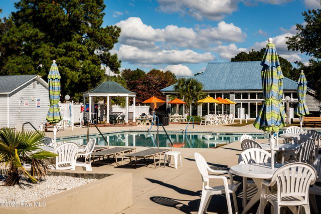 824 Pelican Drive, New Bern, NC 28560