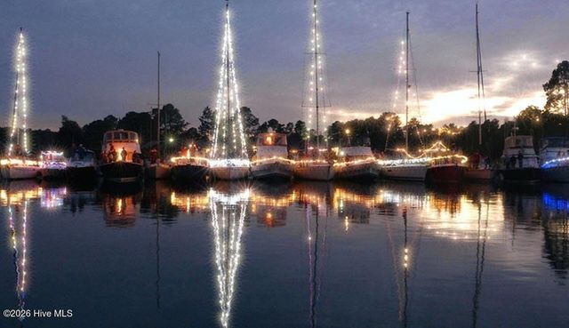 824 Pelican Drive, New Bern, NC 28560