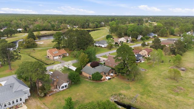 824 Pelican Drive, New Bern, NC 28560