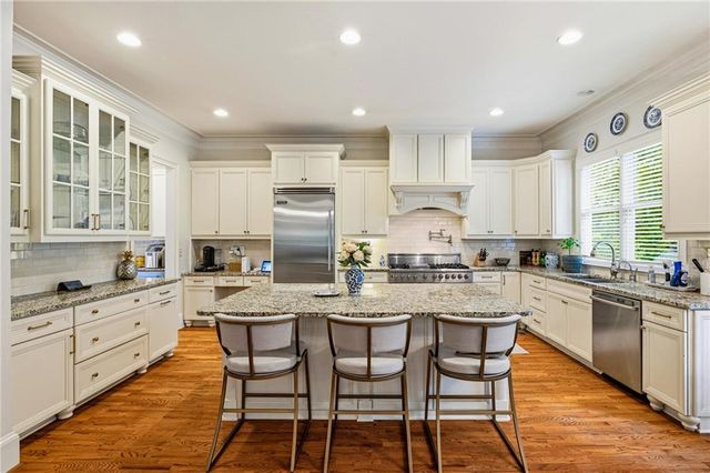 4054 Newhaven Circle NE, Brookhaven, GA 30319