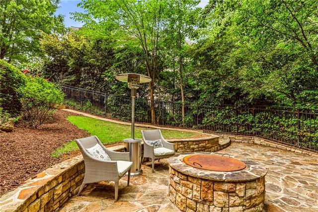 4054 Newhaven Circle NE, Brookhaven, GA 30319