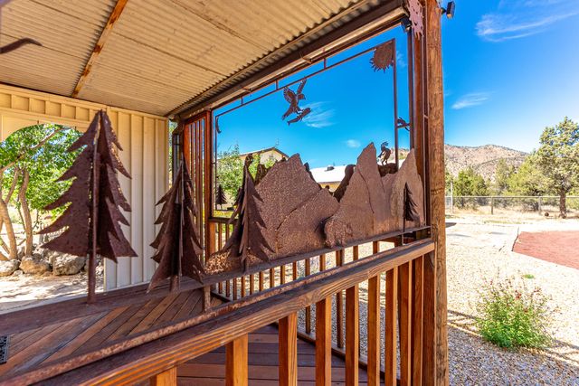 4455 NE Vaughn Avenue, Terrebonne, OR 97760