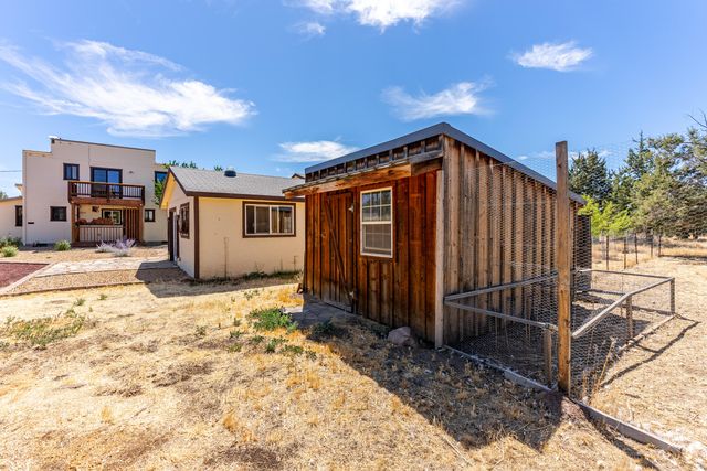 4455 NE Vaughn Avenue, Terrebonne, OR 97760