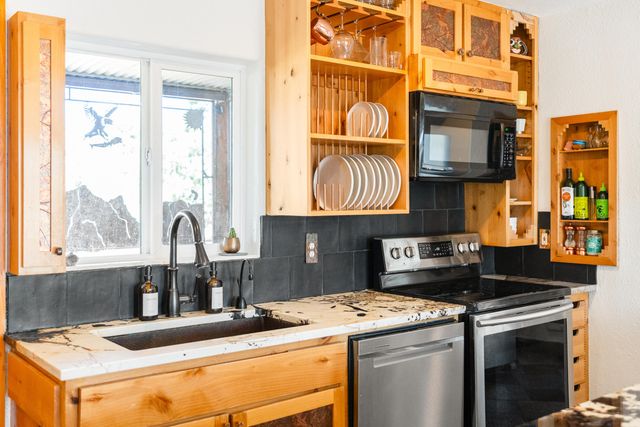 4455 NE Vaughn Avenue, Terrebonne, OR 97760