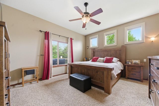 425 S Fawnwood Ct, Wichita, KS 67235