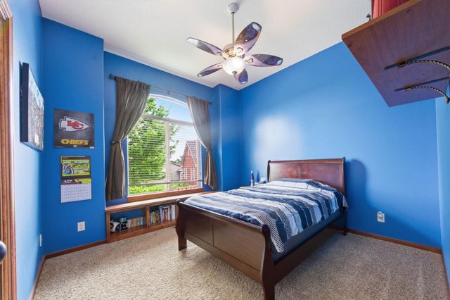 425 S Fawnwood Ct, Wichita, KS 67235