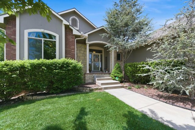 425 S Fawnwood Ct, Wichita, KS 67235