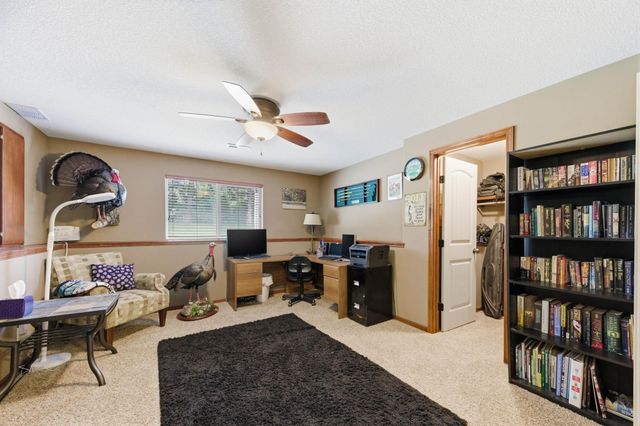 425 S Fawnwood Ct, Wichita, KS 67235