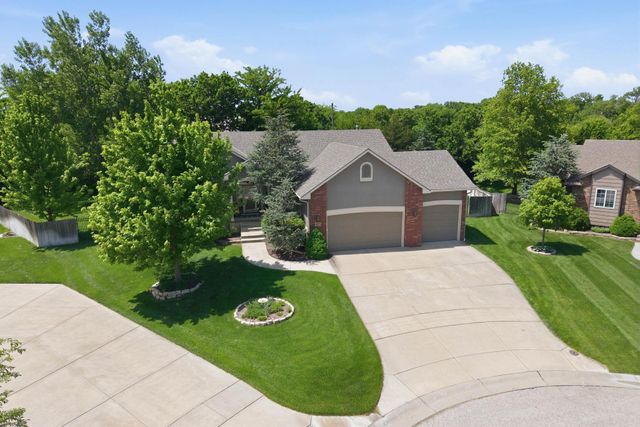 425 S Fawnwood Ct, Wichita, KS 67235