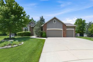 425 S Fawnwood Ct, Wichita, KS 67235