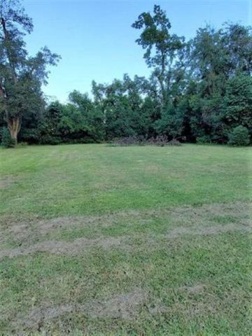 12610 NW Virginia G. Weaver Street, Bristol, FL 32321