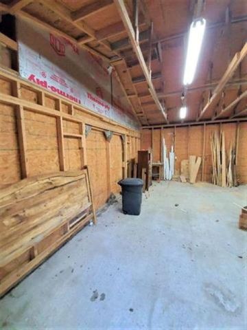 12610 NW Virginia G. Weaver Street, Bristol, FL 32321