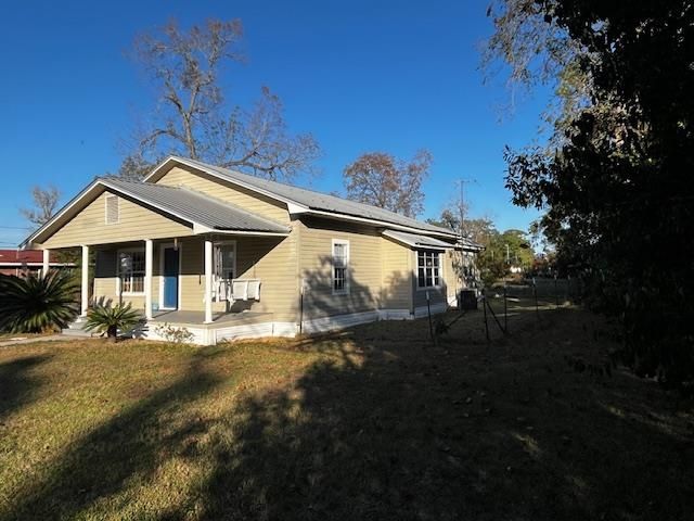 12610 NW Virginia G. Weaver Street, Bristol, FL 32321