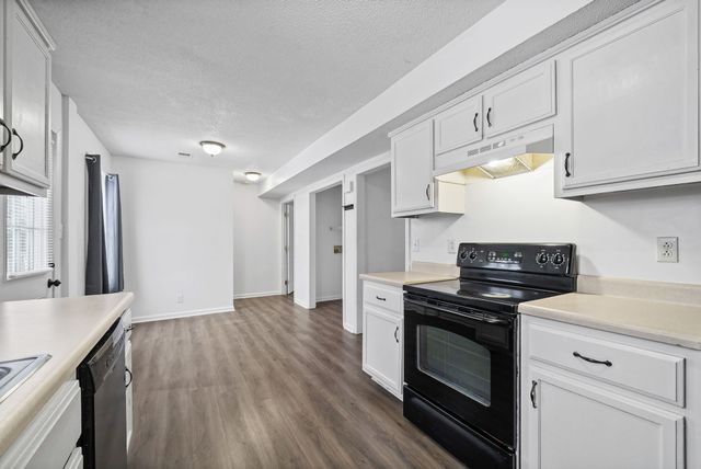 1107 Timothy Ave, Oak Grove, KY 42262