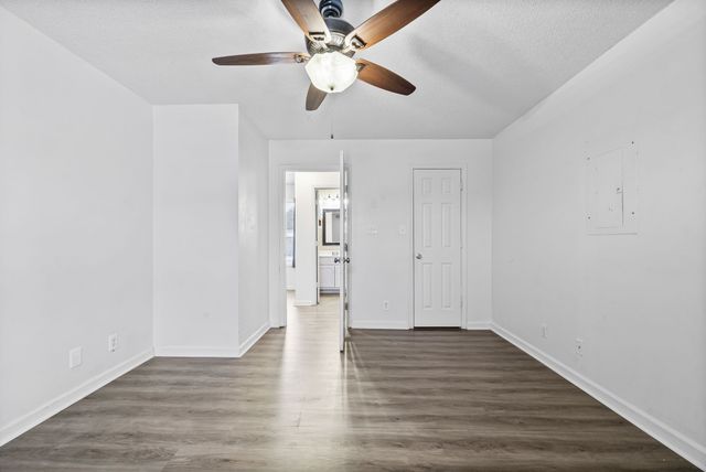 1107 Timothy Ave, Oak Grove, KY 42262