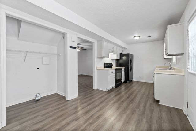 1107 Timothy Ave, Oak Grove, KY 42262