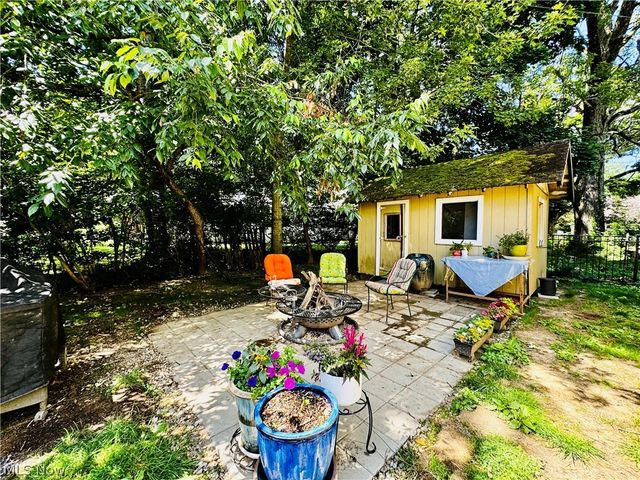 250 Malden Street, Akron, OH 44313