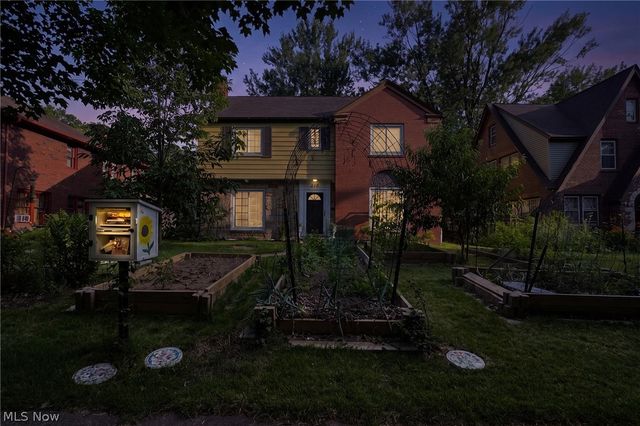 250 Malden Street, Akron, OH 44313