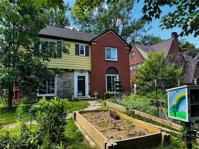 250 Malden Street, Akron, OH 44313