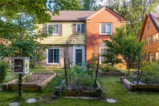 250 Malden Street, Akron, OH 44313