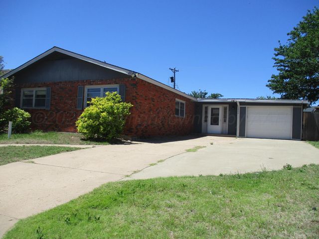 1502 LANCELOT Street, Borger, TX 79007