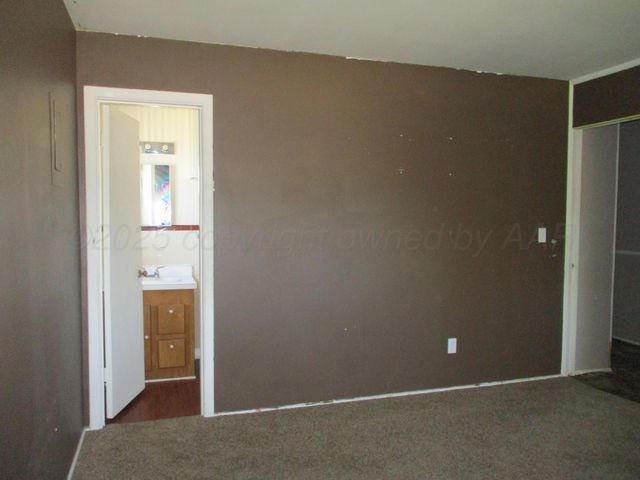 1502 LANCELOT Street, Borger, TX 79007