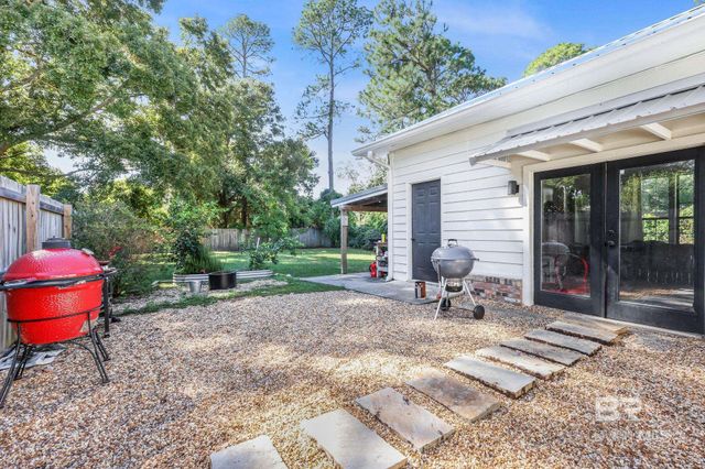 231 W Canal Drive, Gulf Shores, AL 36542