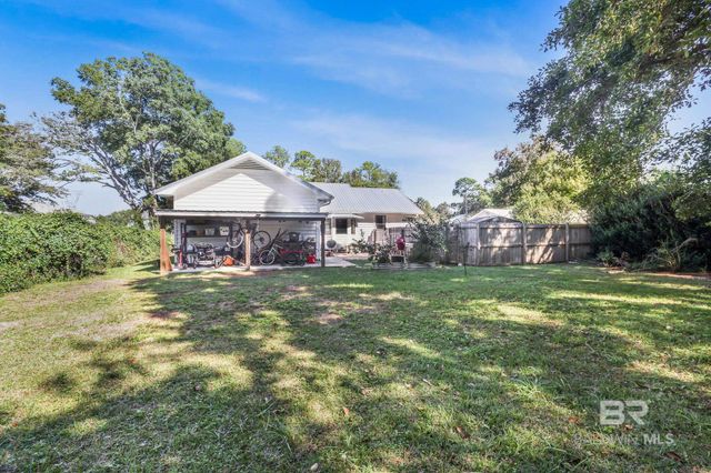 231 W Canal Drive, Gulf Shores, AL 36542